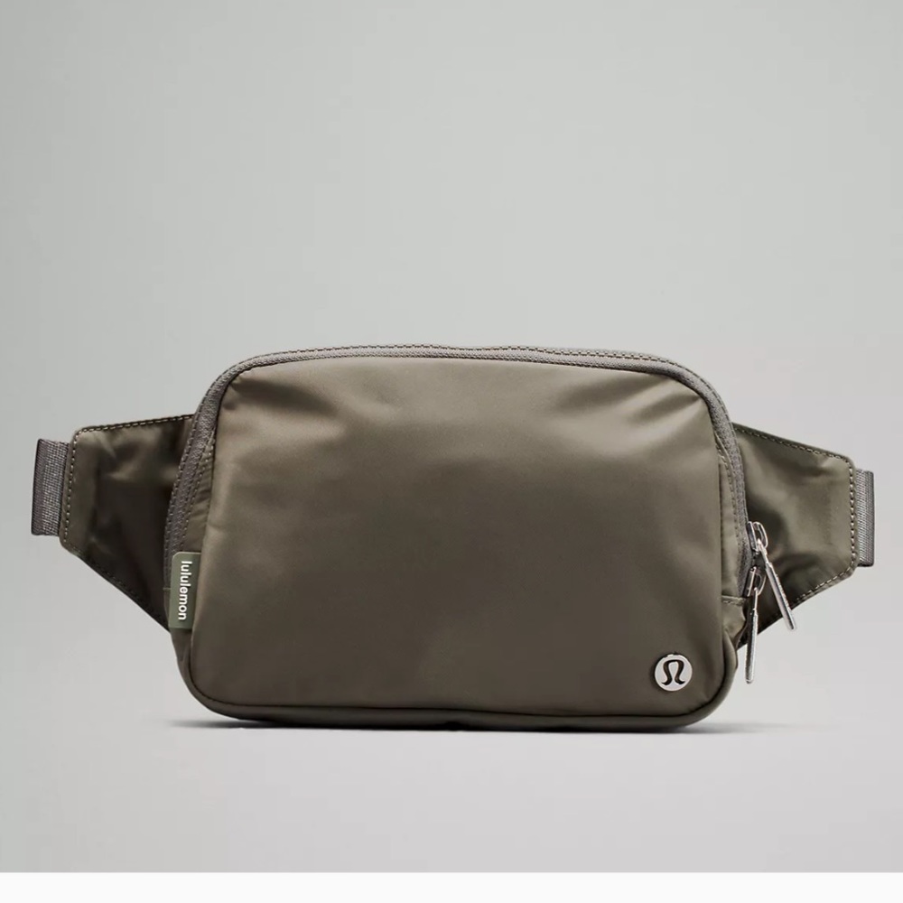 2L Lululemon Belt Bag Grey Sage